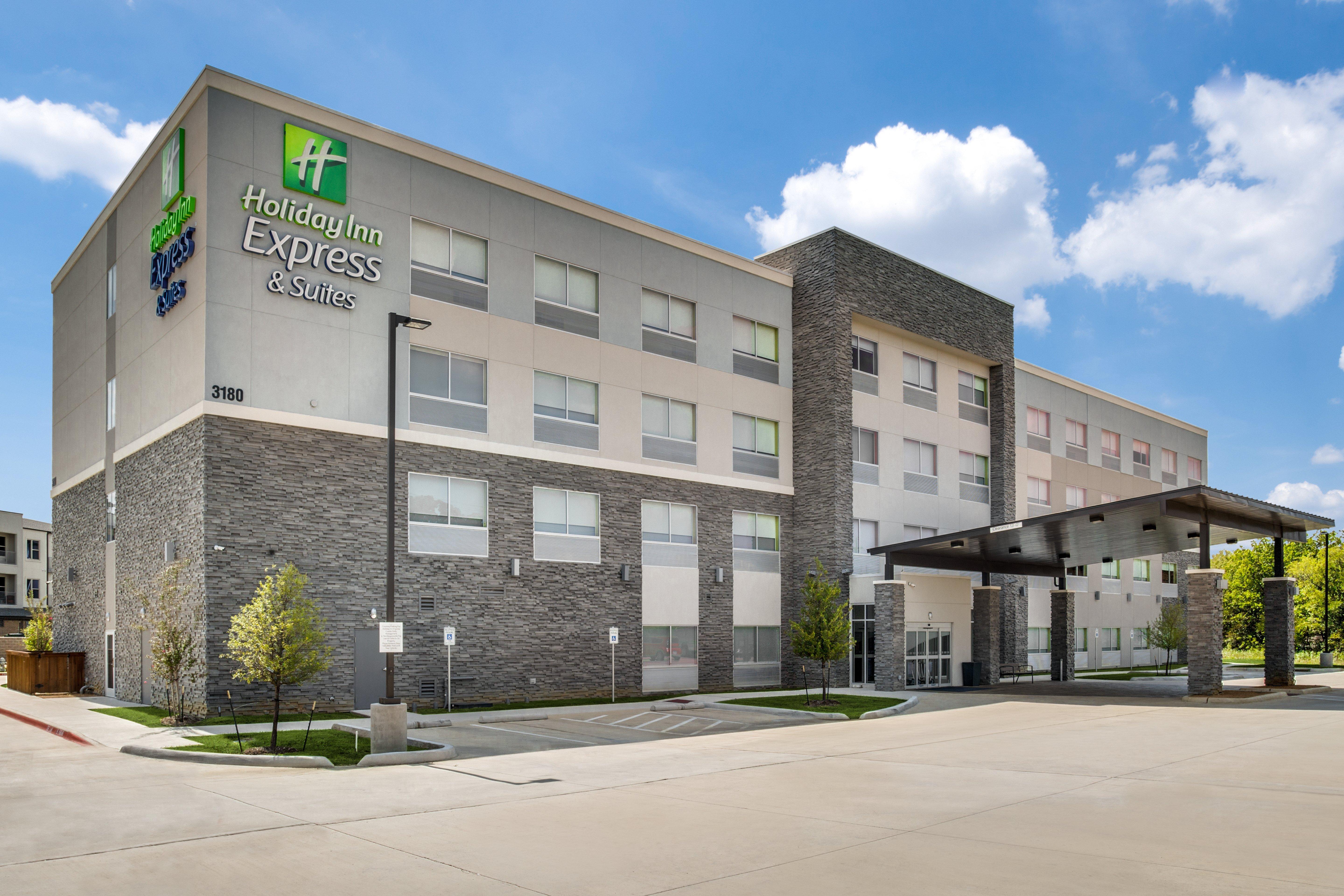 Holiday Inn Express & Suites - Denton South, An Ihg Hotel Exterior foto